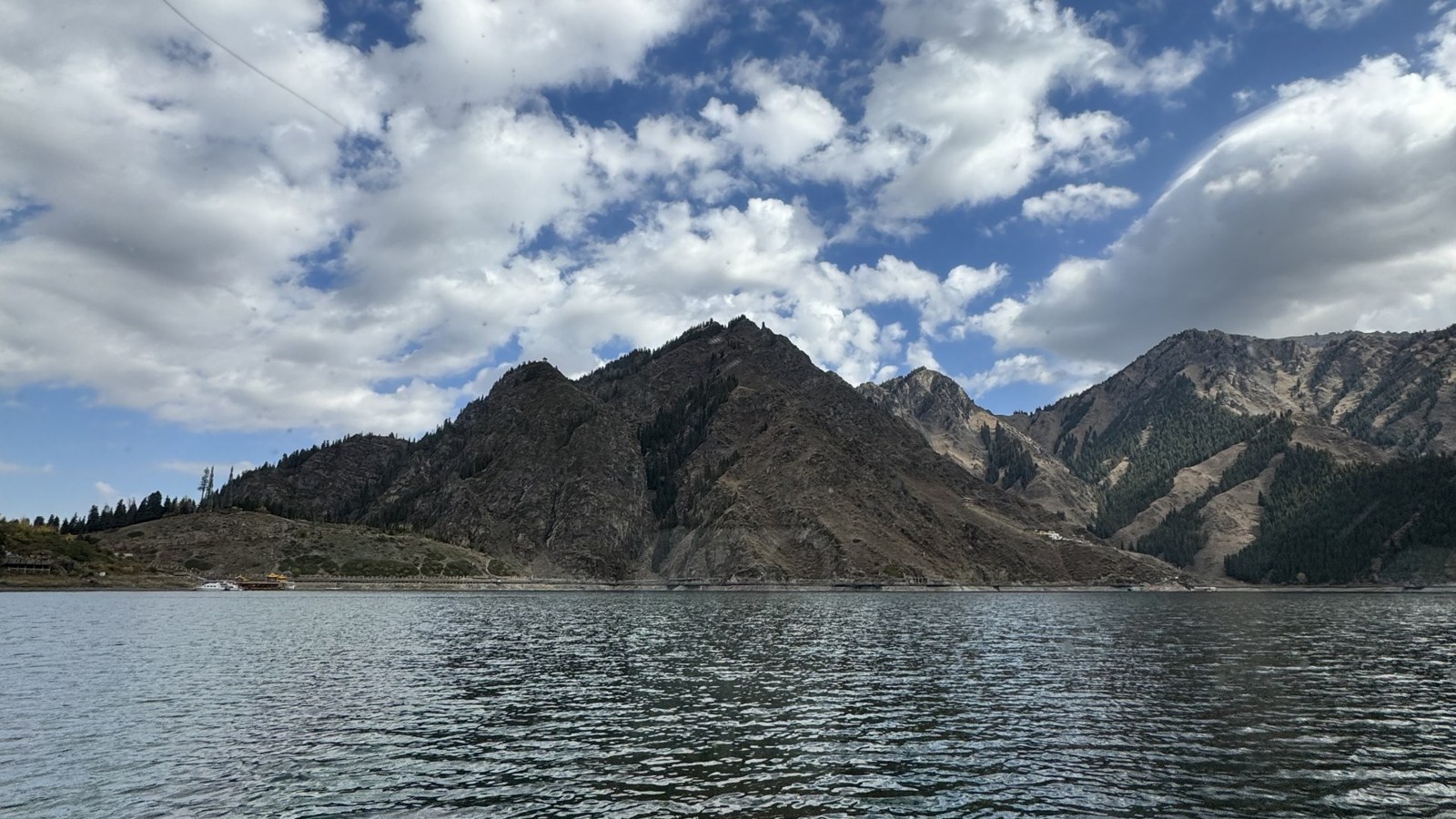 天山天池